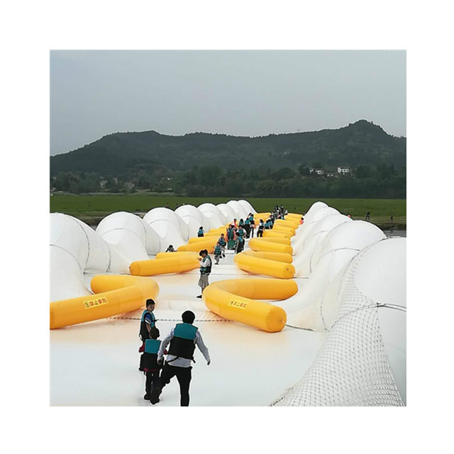 安徽蹦床桥农庄游乐场景区新的项目新款充气蹦床桥制作厂家热门